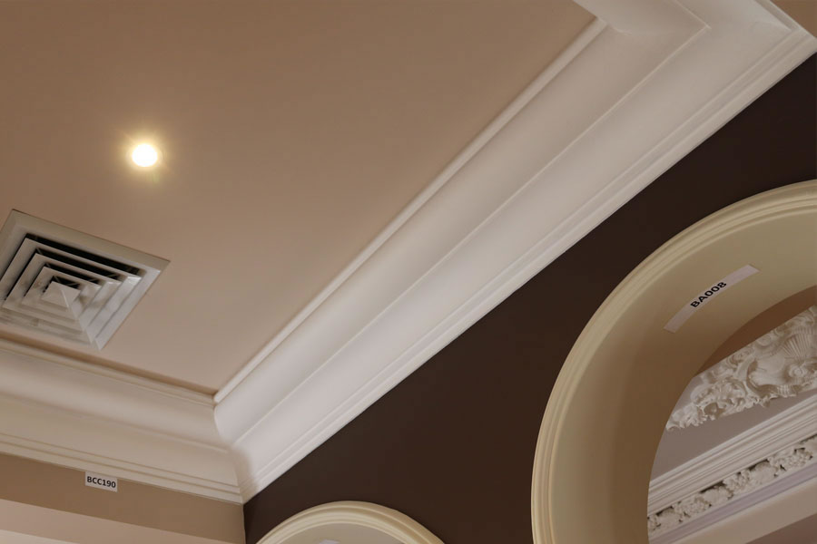 colonial cornice